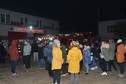 OSP Szynkielów ma nowy wóz strażacki. Witano go racami i fajerwerkami